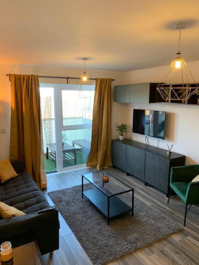 Lovely 1-Bed Serviced Apartment With Free Parking เวสต์เทอร์ร็อค ภายนอก รูปภาพ
