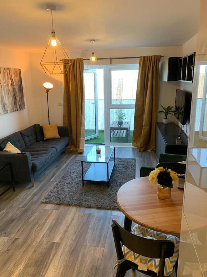 Lovely 1-Bed Serviced Apartment With Free Parking เวสต์เทอร์ร็อค ภายนอก รูปภาพ